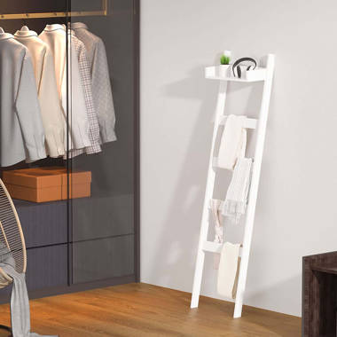 Towel rack for online room